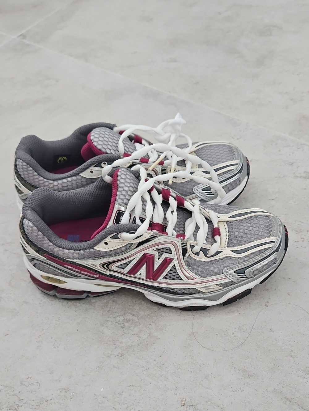 New Balance Women’s Gray and Pink Athletic Running Sneakers
